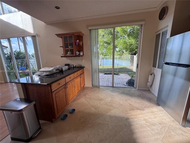 Building Photo - 4924 SW 151st Ave
