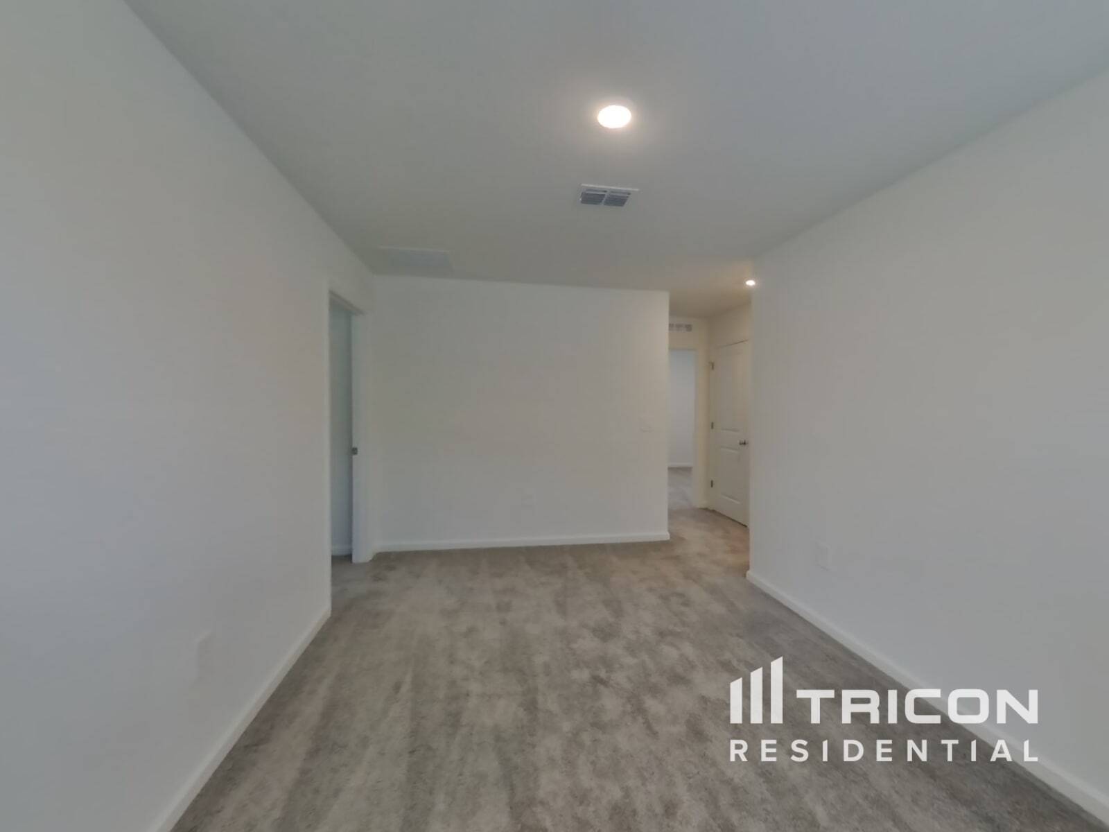 Building Photo - 5648 Gingham Dr