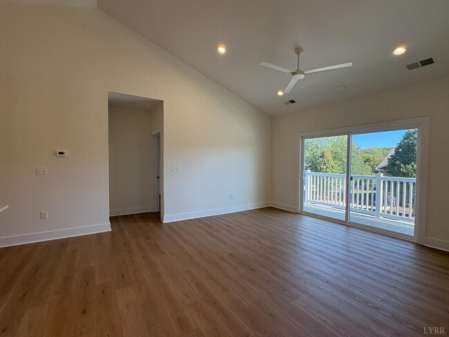 Building Photo - 420 Capstone Dr