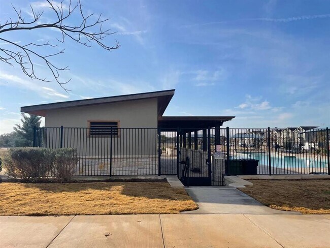 Building Photo - 2129 Pecan Island Dr