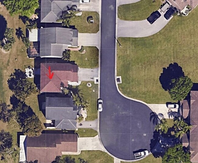Building Photo - 5885 Northpointe Ln
