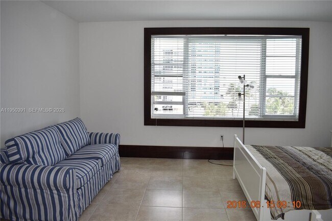 Building Photo - 5255 Collins Ave