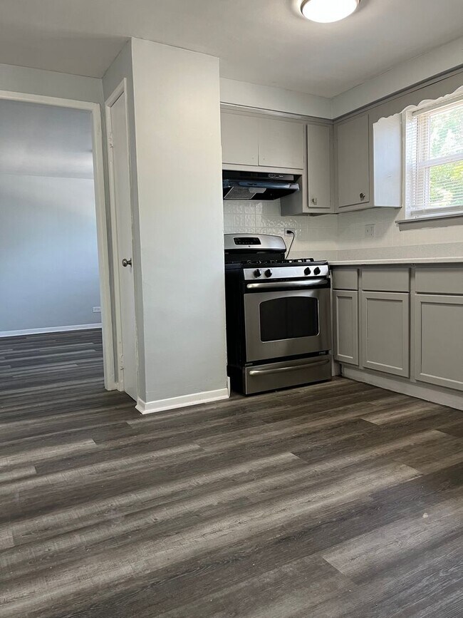 Interior Photo - 11456 S Hale St. Chicago IL