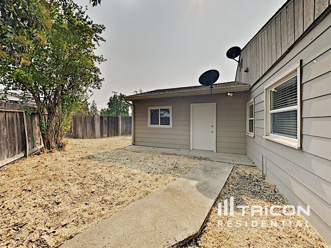 Building Photo - 107 Johnson Ave