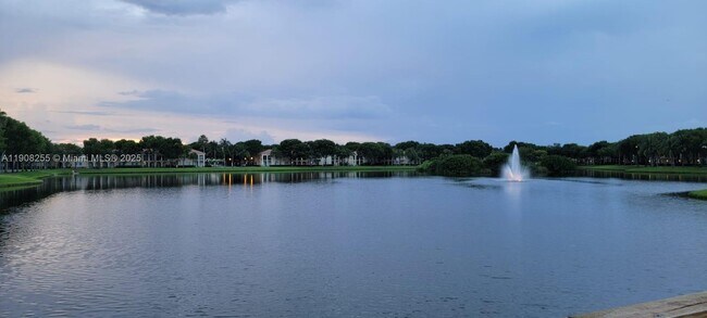 Building Photo - 2452 Centergate Dr