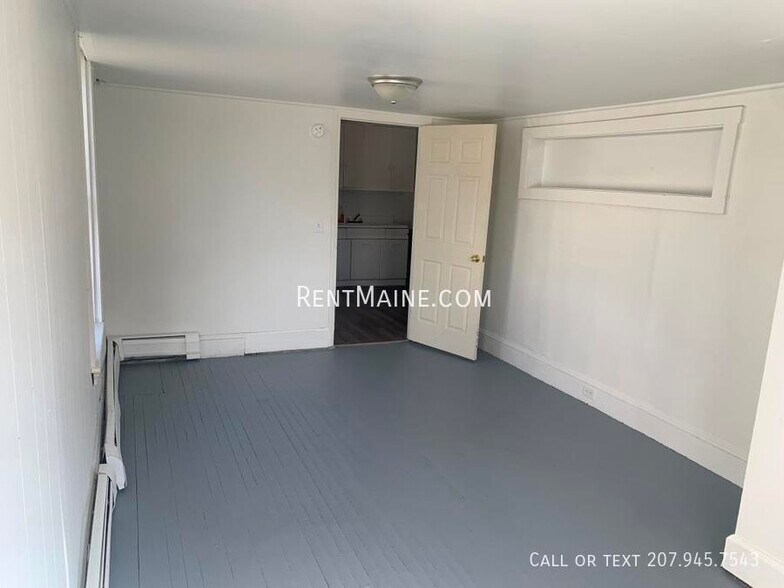 Building Photo - 97 Center St