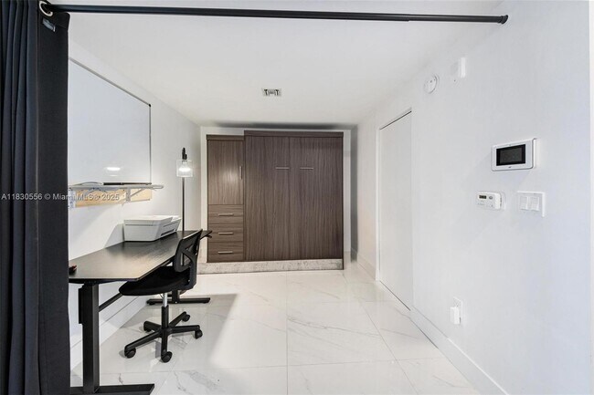 Building Photo - 16385 Biscayne Blvd