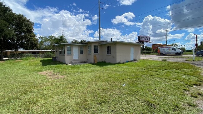 Building Photo - 1423 McCoy Rd