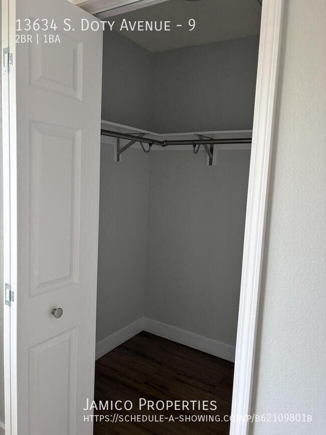 Building Photo - 13634 S Doty Ave