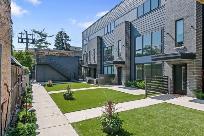 Building Photo - 6605 North Ave