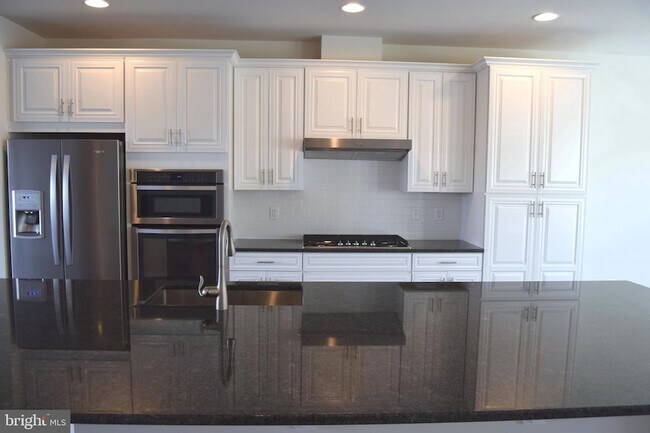 Building Photo - 19974 Abram Ter