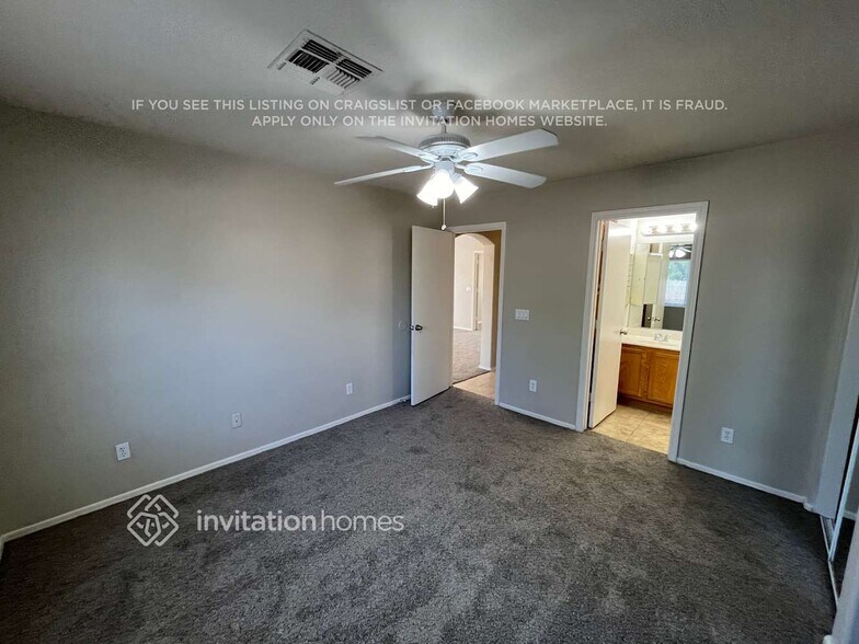 Building Photo - 12034 W Scotts Dr