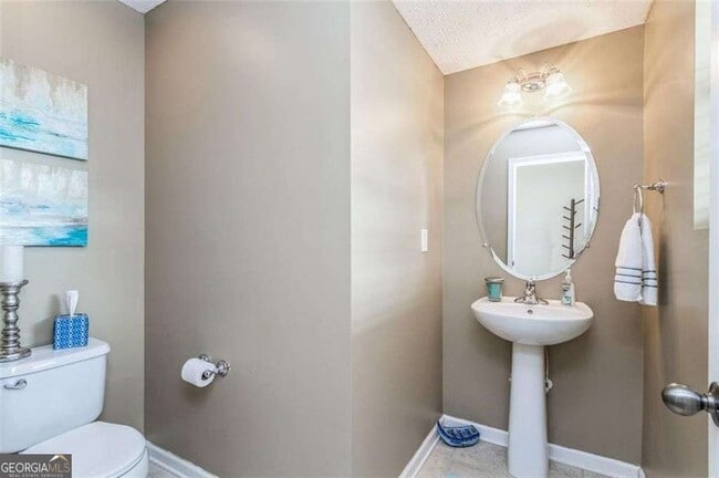 Building Photo - 3930 Cutler Donahoe Way