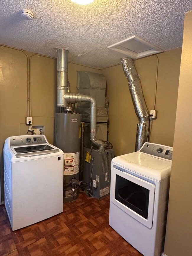 Building Photo - AVAILABLE NOW - Nicely rehabbed 3 Bedroom Single Family Home with Garage and Very Large Backyard