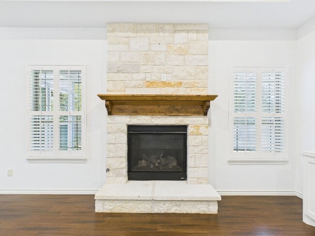 Building Photo - Sunroom Serenity & Backyard Bliss Retreat