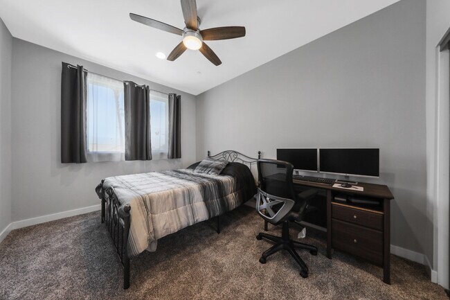 Building Photo - 79575 Camelback Dr
