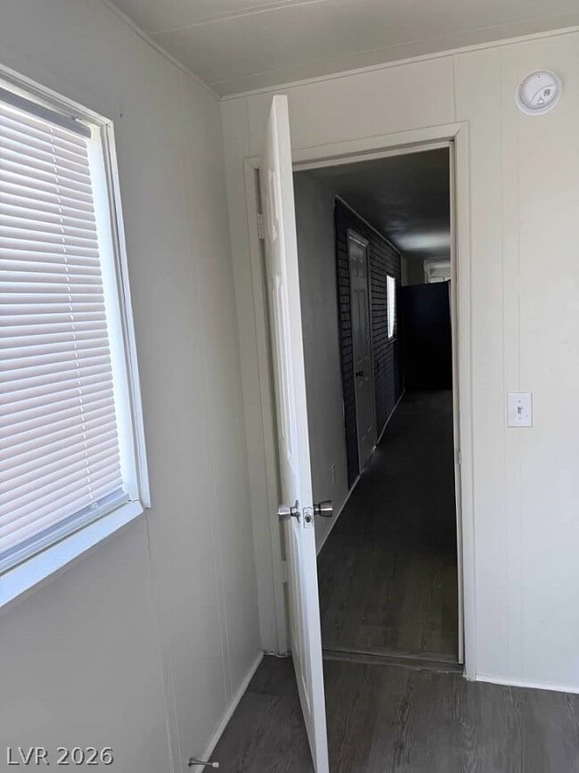Building Photo - 1121 Pawnee Ln