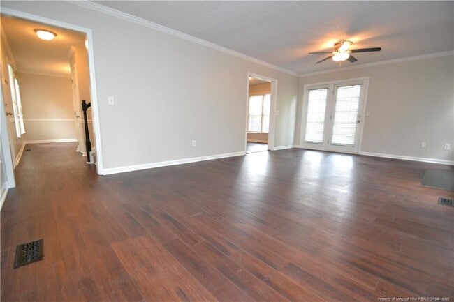 Building Photo - 712 Penncross Dr