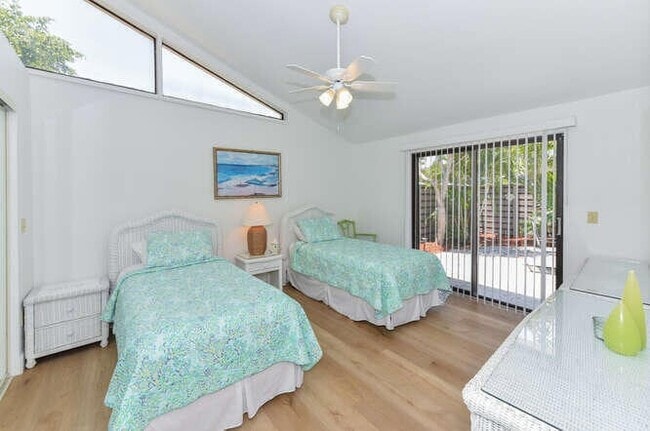 Building Photo - 1801 S US Hwy 1