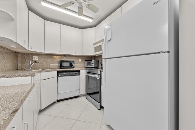 Building Photo - 344 Piedmont Trail