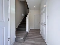 Building Photo - 222 Queensbury Ct