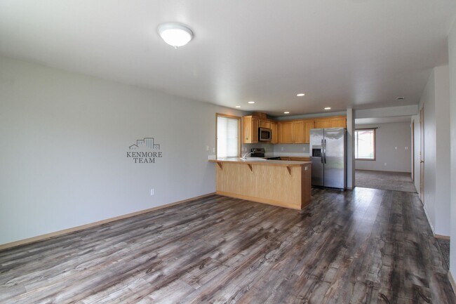 Building Photo - 3 Bedroom, 2 Bath Home in Pasco