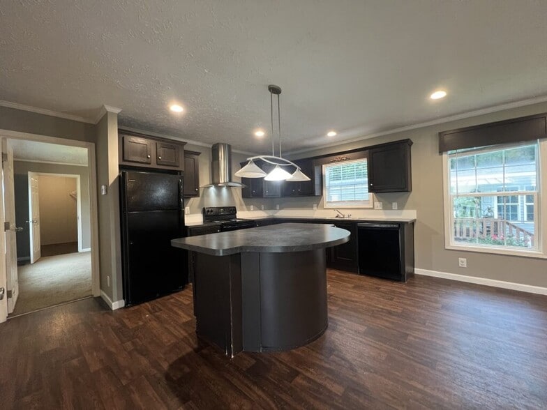 Primary Photo - 305 Caseybrook Ct