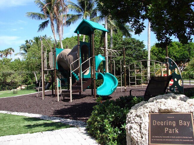 Building Photo - 13636 Deering Bay Dr