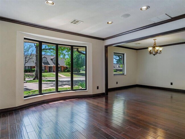Building Photo - 3025 Pine Ridge Rd