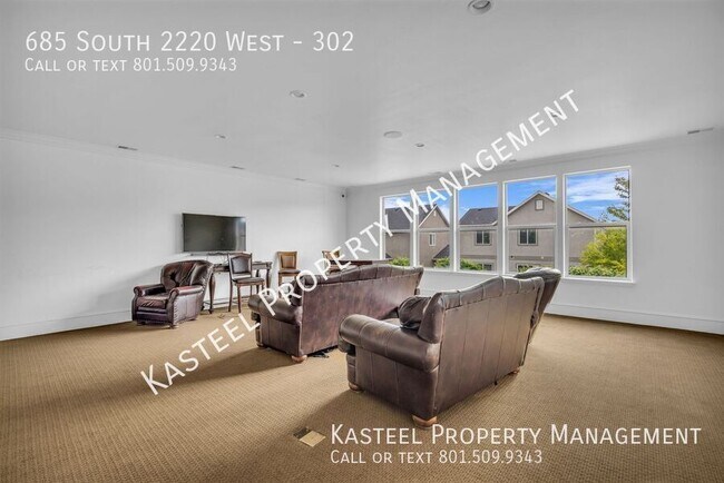 Building Photo - 685 S 2220 W