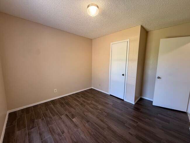Building Photo - 11606 Castle Rock Ct