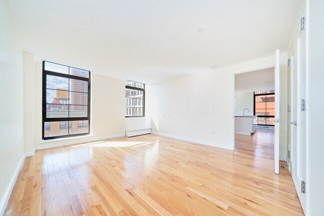 Building Photo - Gorgeous Two Bedroom with Floor to Ceiling Windows