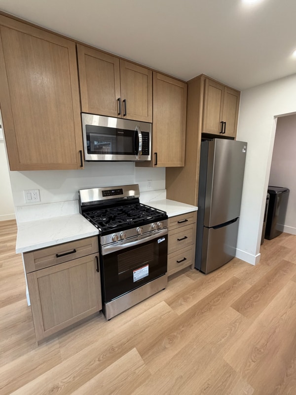 Building Photo - 365 Wisconsin Ave