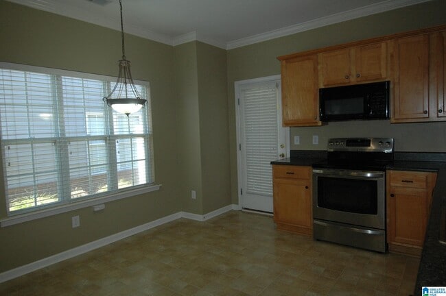 Building Photo - 108 Holland Trail