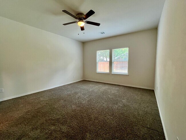 Building Photo - 2304 Lattimore St