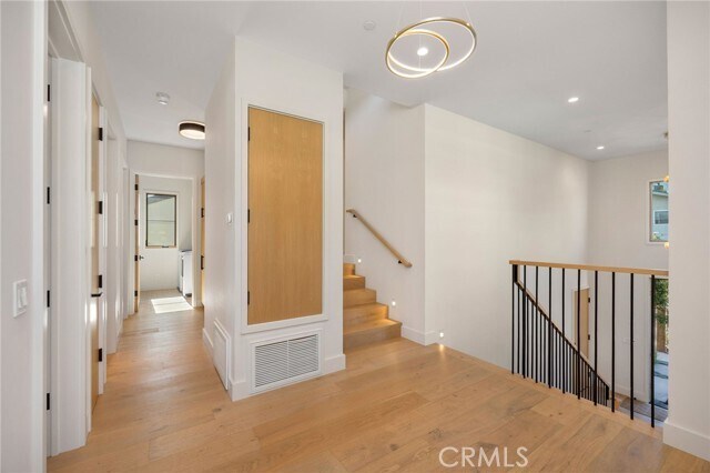 Building Photo - 1120 7th St