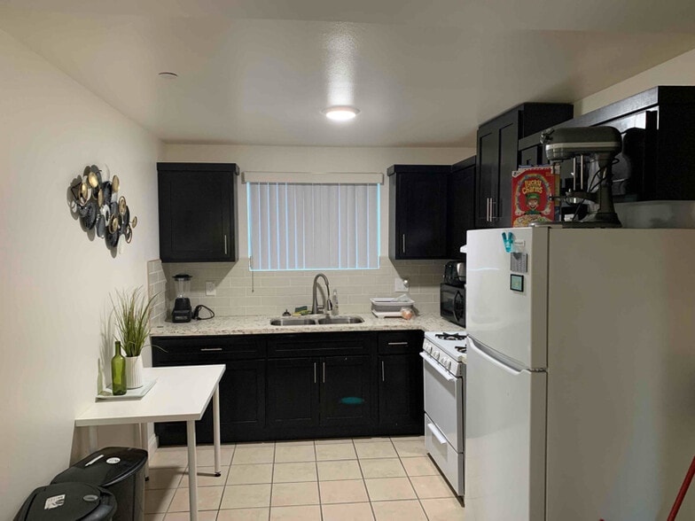 Building Photo - 4424 S Wilton Pl