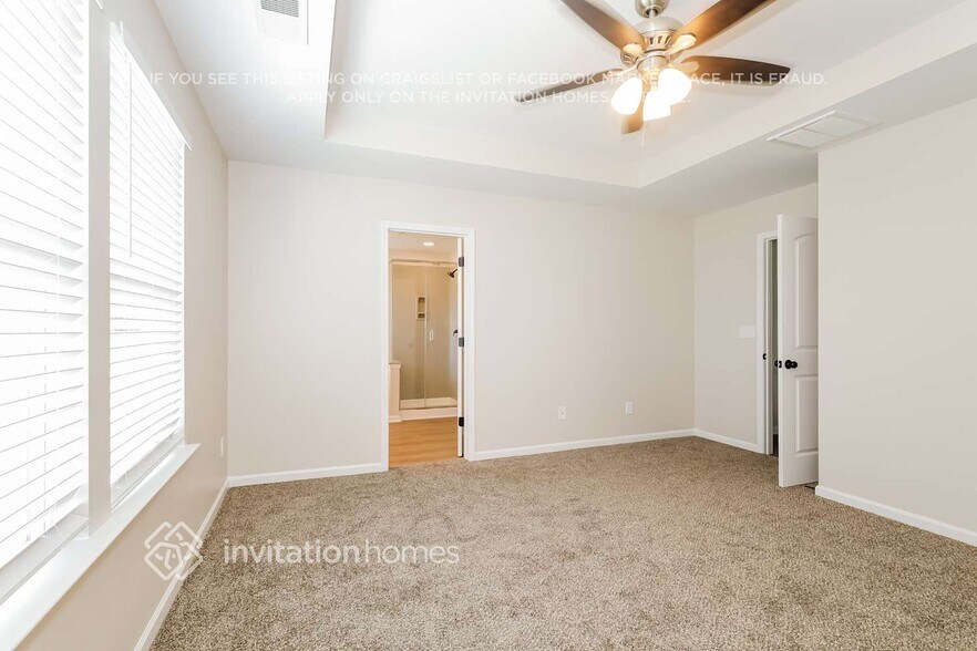 Building Photo - 1841 Swan Dr