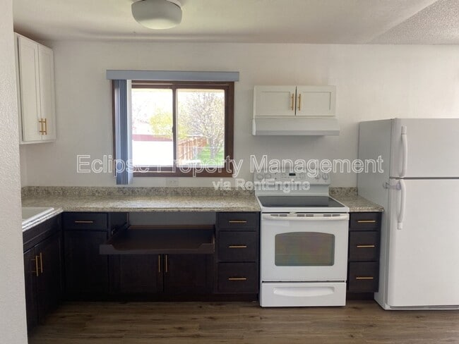 Building Photo - 230-229 29 Rd