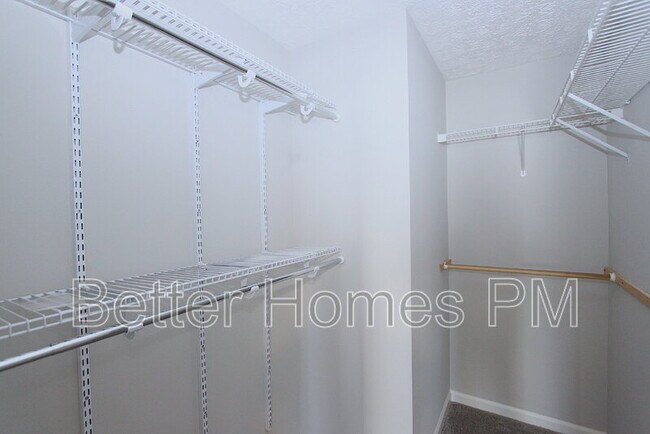 Building Photo - 3208 Mango Dr