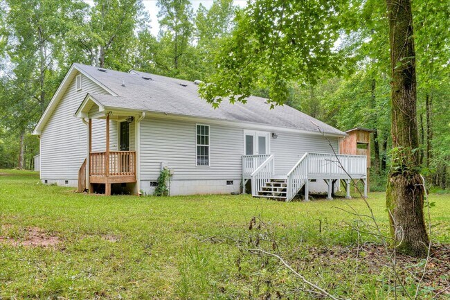 Building Photo - 746 Hamilton Rd