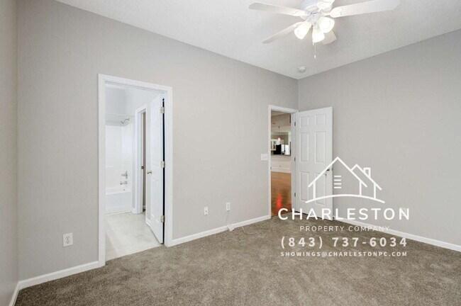 Building Photo - 6040 Fieldstone Cir