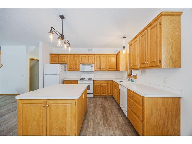 Building Photo - 23865 County Rd 10