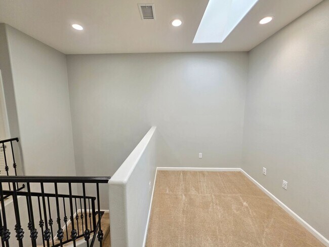 Building Photo - 14910 Castille Way