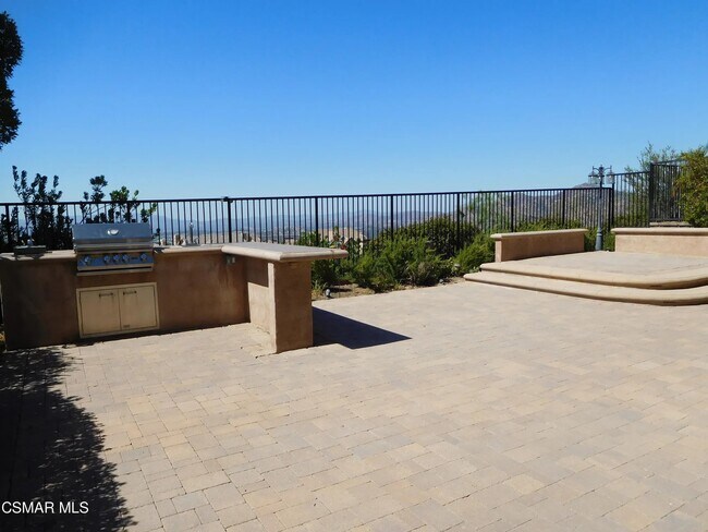 Building Photo - 20800 Sardinia Way