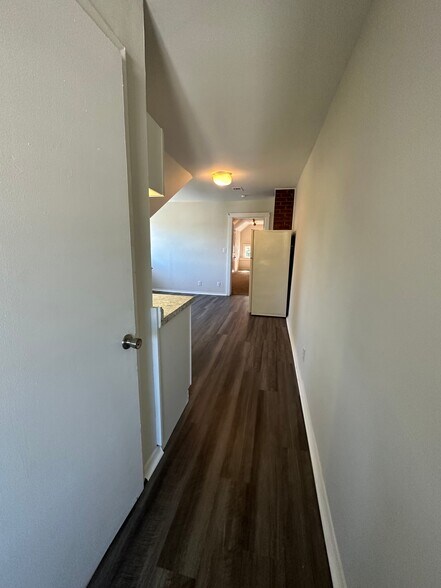 Building Photo - 4173 Forest Ave