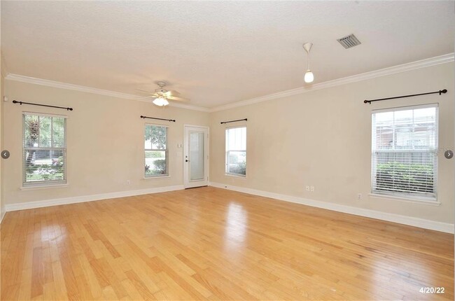 Building Photo - 2128 Lucerne Ter