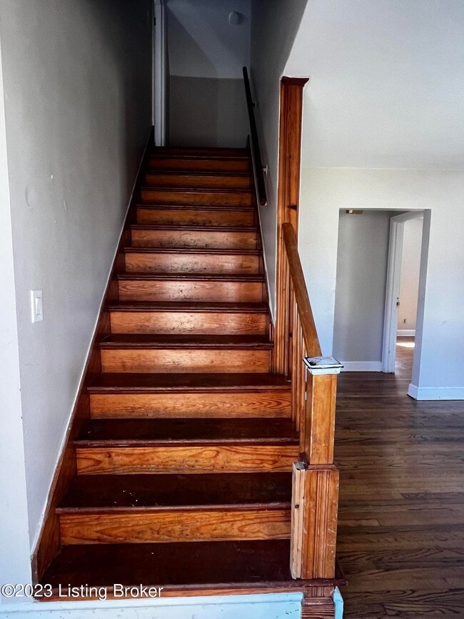 Building Photo - 1002 Meadow Hill Rd