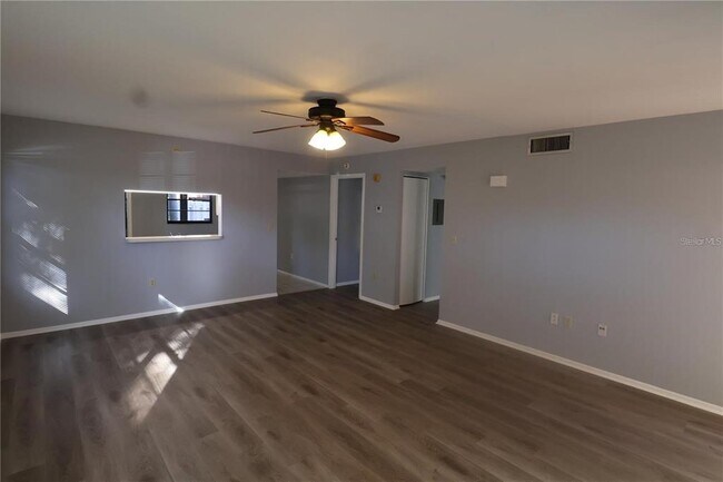 Building Photo - 2515 Bayshore Gardens Pkwy