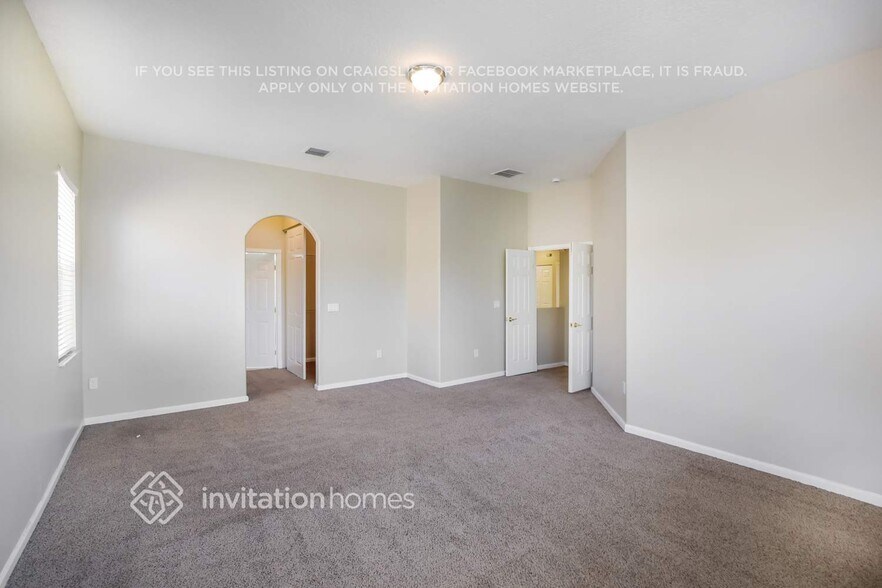 Building Photo - 15611 SW 53rd Ct